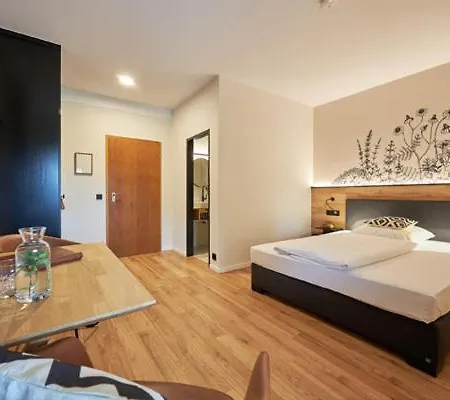 Hotel-landgasthof Kreuz فندق باد والدسي