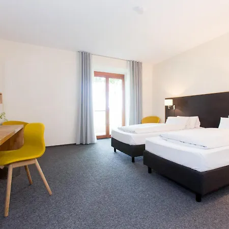 Hotel-landgasthof Kreuz מלון 3*